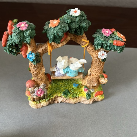 Vintage Resin Bunny Rabbit Figurines - Picture 3 of 10